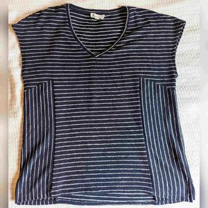 Vince camuto navy stripe shirt, medium